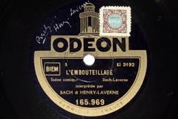 Une image contenant texte, cercle, tiquette, Vinyle

Description gnre automatiquement