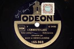 Une image contenant texte, cercle, tiquette, Vinyle

Description gnre automatiquement