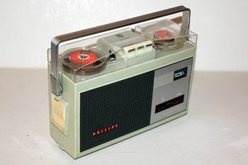 Une image contenant stro, Appareils lectroniques, intrieur

Description gnre automatiquement